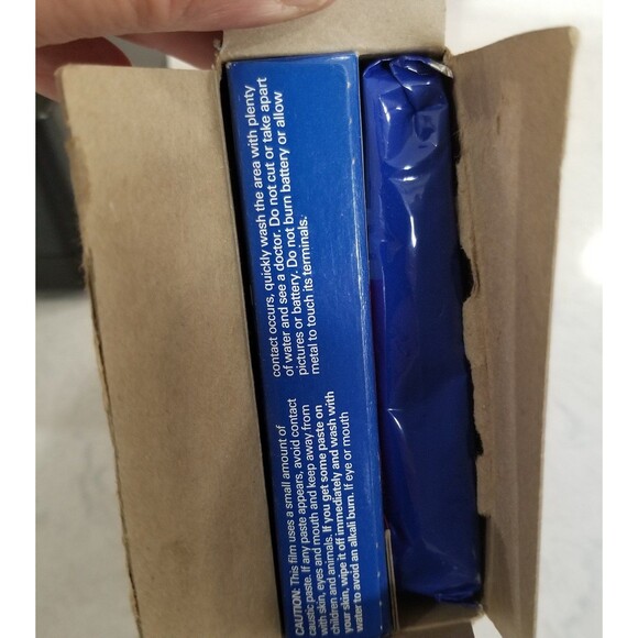 Polaroid Spectra system instant camera with 2 film packs sealed vintage camera - Picture 10 of 11